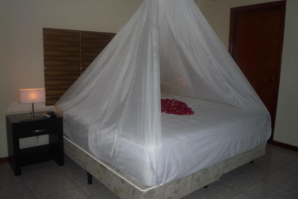 Hotel Boutique Valverde Cumbres De La Escalon Mejicanos Phòng bức ảnh