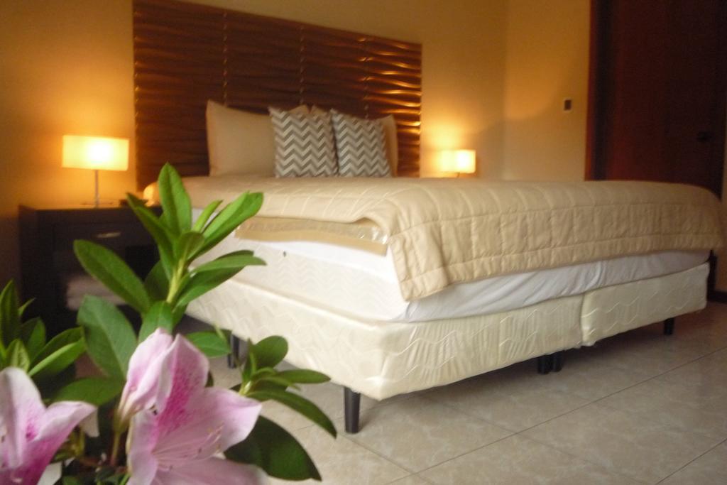 Hotel Boutique Valverde Cumbres De La Escalon Mejicanos Phòng bức ảnh